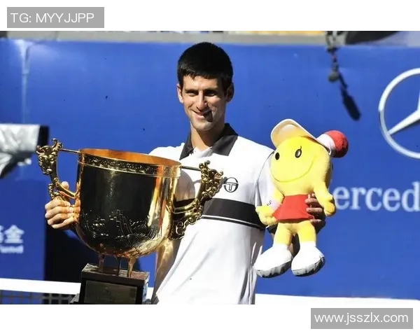 足球明星荣耀时刻高清照片展现冠军风采与激情瞬间